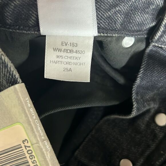 NWT Everlane The ’90s Cheeky® Jean in Washed Black Size 25 Ankle - Picture 10 of 15